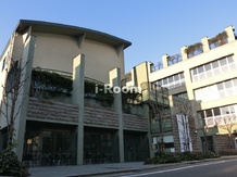 【高校】郁文館夢学園まで648ｍ