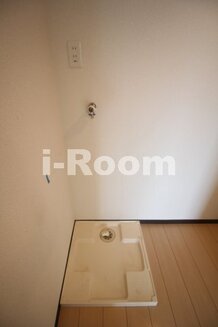 エルヴィエントライド上中里