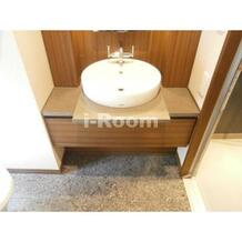 パークキューブ春日安藤坂