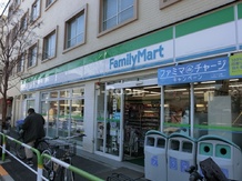【コンビニエンスストア】ファミリーマート　滝野川一丁目まで119ｍ