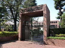 【中学校】文京学院大学女子中学校まで627ｍ