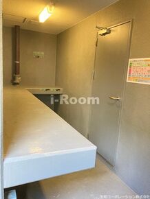 MEIN SCHLOSS 三河島　荒川区東日暮里3