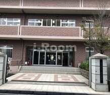 【中学校】学校法人東京朝鮮学園東京朝鮮第1幼初中級学校まで608ｍ