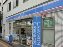 【コンビニエンスストア】ローソン駒込駅前店まで129ｍ