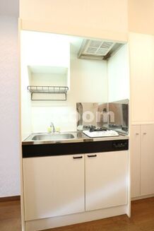 グローサリー本駒込　文京区本駒込1