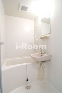 グローサリー本駒込　文京区本駒込1