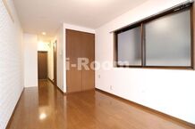 グローサリー本駒込　文京区本駒込1