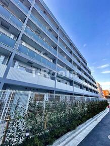 プレール・ドゥーク新宿West