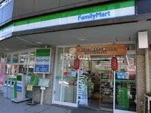 【コンビニエンスストア】ファミリーマート　文京白山駅前店まで365ｍ