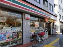 【コンビニエンスストア】セブンイレブン　北区西ヶ原２丁目店まで418ｍ