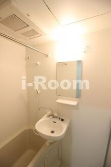 グランドーレ駒込　北区上中里1