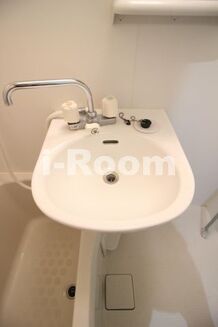 グランドーレ駒込　北区上中里1