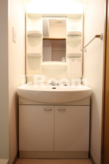 エステージ六義園　文京区本駒込6　