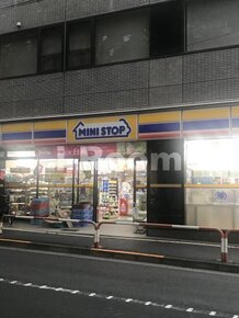 【コンビニエンスストア】ミニストップ 南大塚2丁目店まで758ｍ