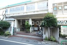 【図書館】板橋区公文図書館まで620ｍ