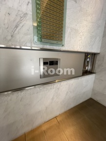 パークキューブ上野